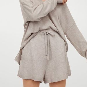 Beige fine knit High waisted shorts